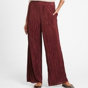 Banana Republic Burgundy Plisse Wide Leg Pants Size S